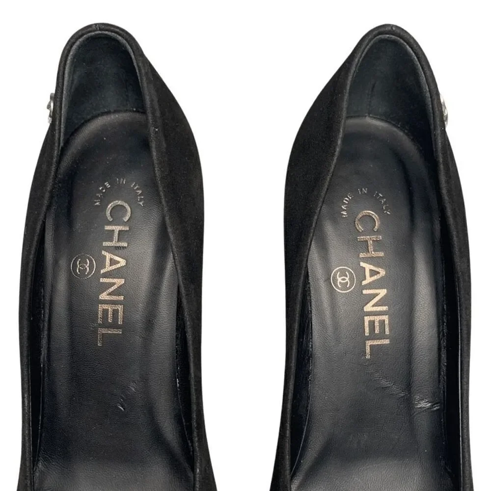 Chanel Interlocking CC Logo Black Fabric Pumps EU 38 US 7-7.5 Cap Toe High Heels